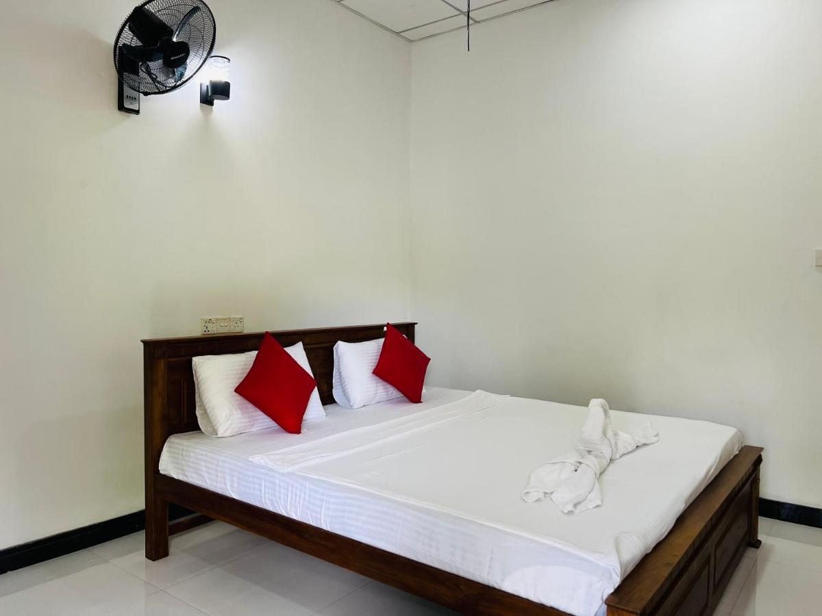 Sigiri Budget Homestay Sigiriya Esterno foto