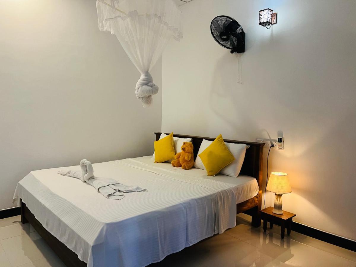 Sigiri Budget Homestay Sigiriya Esterno foto
